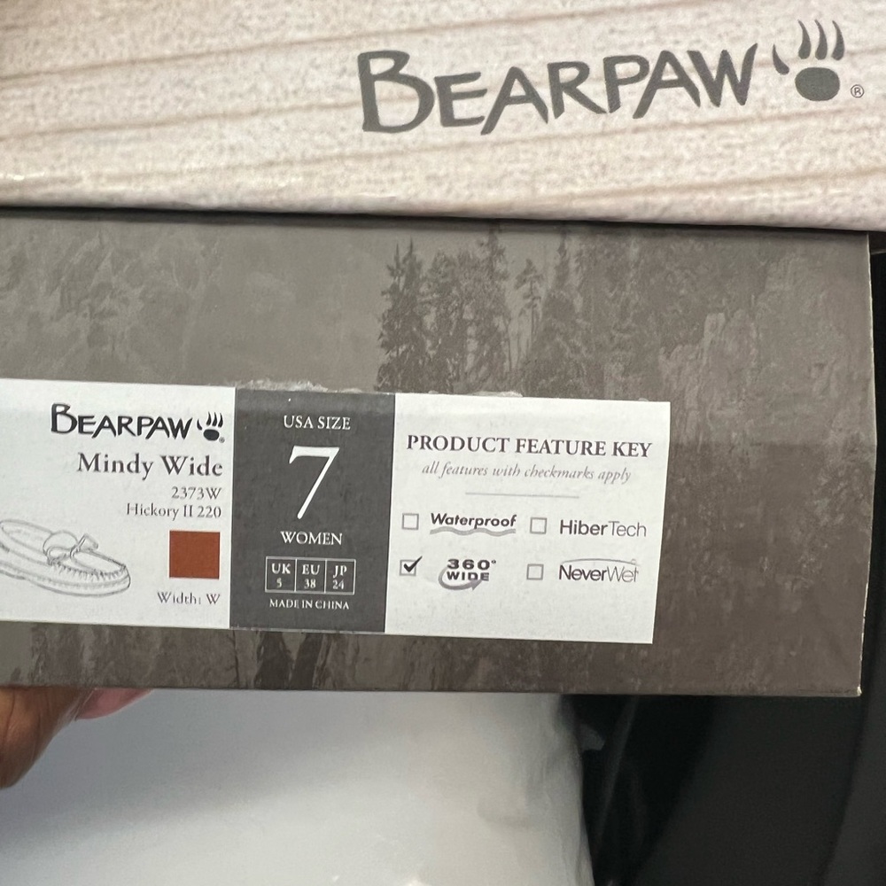 Bear paw slippers size 7